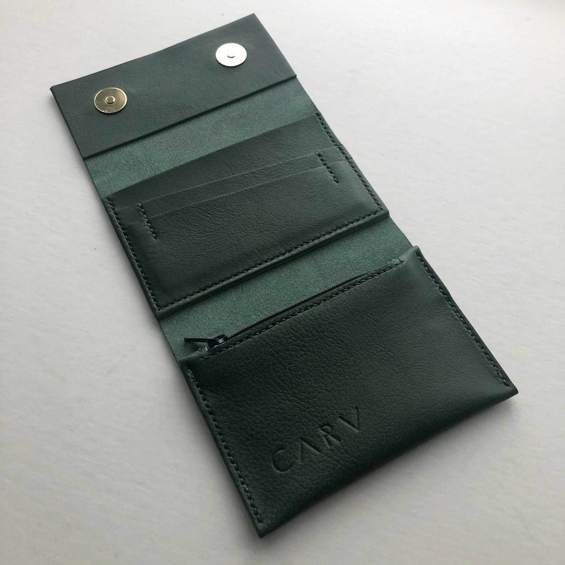 Small leather folding wallet purse - Knot Mini in green, handcrafted with vegetable-tanned leather, featuring card slots and a zip pocket.