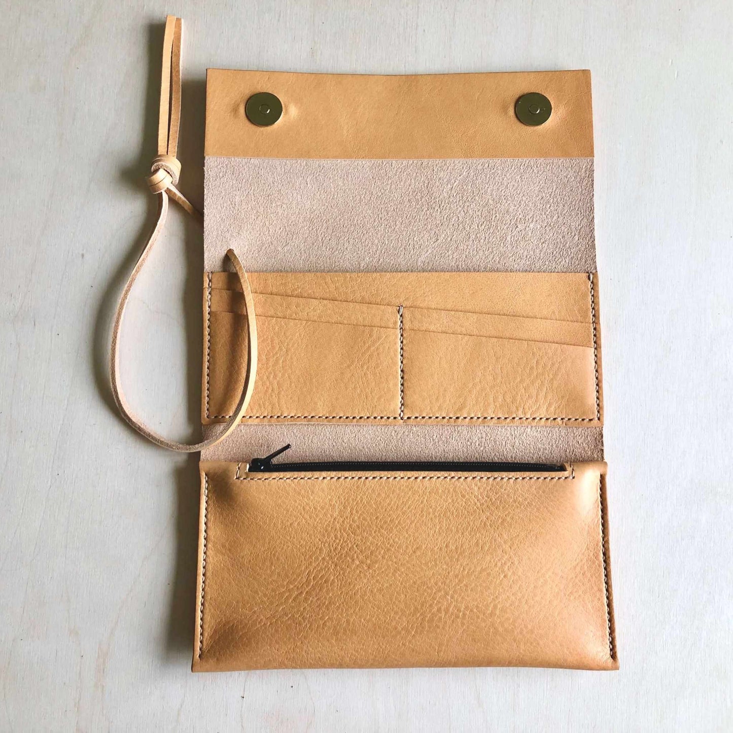 Knot Leather Purse Wallet in Tan with Card Slots and Zip Pocket